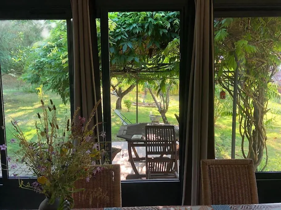 Des Chateaux Entre Les Feuilles - Parc Vue Village Puy-lʼÉvêque Casa vacanze